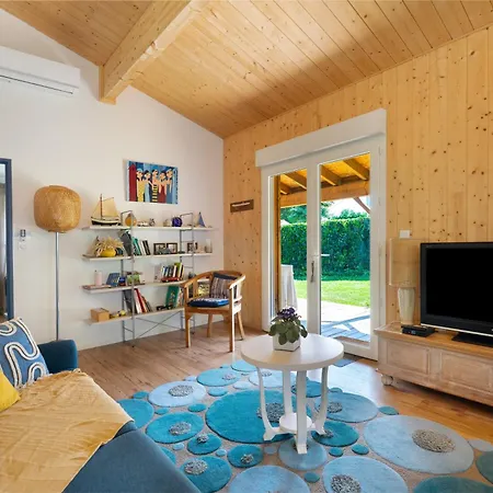 Maison En Bois A La Campagne *