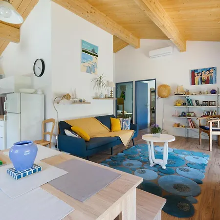 Maison En Bois A La Campagne Corme-Royal