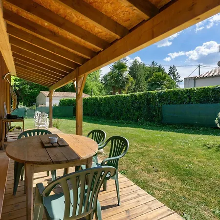 Maison En Bois A La Campagne * Corme-Royal